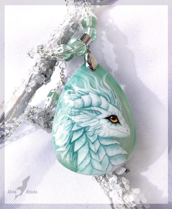 White Dragoness Stone Painting Necklace av Alvia Alcedo