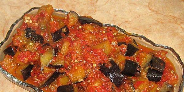 aubergine met tomaten