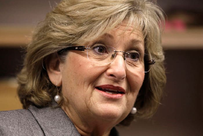 På et møte med pastorer i Clarksville, Tennessee rep. Diane Black kom med en dristig påstand om at pornografi er skyld i skoleskytinger.