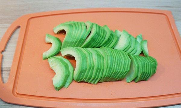 gepelde avocadoschijf