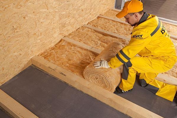 vloerisolatie in een houten huis